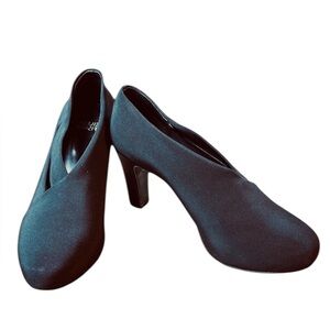 Eileen Fisher Peek Stretch Grosgrain Heels Size 7